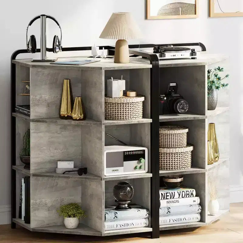 Meuble d'angle Acekool avec station de charge, bibliothèque triangulaire à 3 niveaux avec ports USB, prises et organisateur à 9 cubes pour chambre, bureau, salon