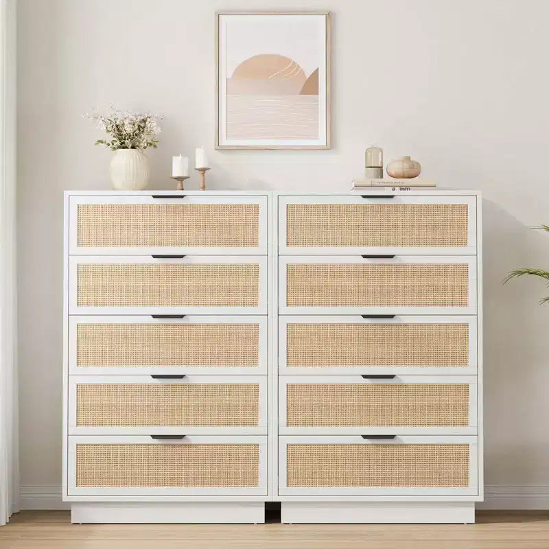 Commode à 5 tiroirs en rotin, 118,6 cm de haut, blanc antique, 5 tiroirs de rangement avec poignées métalliques et base en bois robuste pour chambre, salon, chambre d'enfant