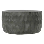 Table basse Royal Hampton Val de 34 pouces en manguier sculpté à la main, forme de tambour rond martelé, nid d'abeille,