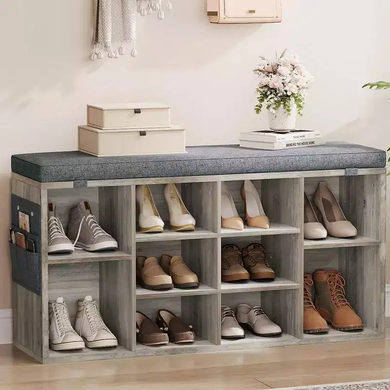 Banc à chaussures d'entrée 2-en-1 GustoWave avec rangement et siège rembourré | Organisateur de casier à chaussures en bois avec étagères réglables et poches latérales, gris