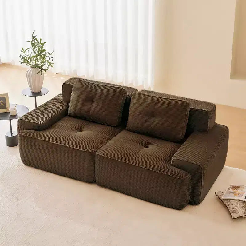 Canapé modulable moderne touffeté Okak avec oreillers, canapé profond pour salon, appartement, chambre d'amis
