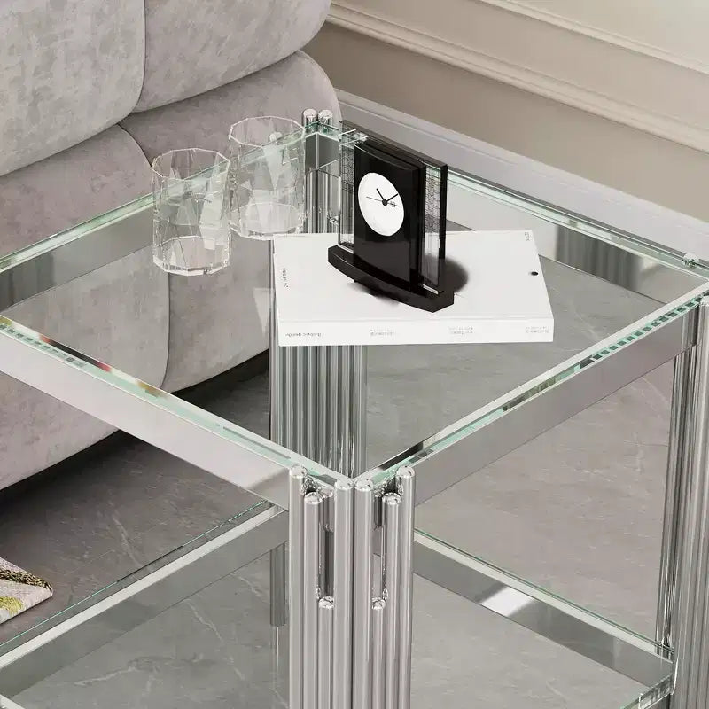 Table d'appoint double couche en verre trempé élégante Okak, avec cadre en acier inoxydable finition miroir, table d'appoint pour le salon