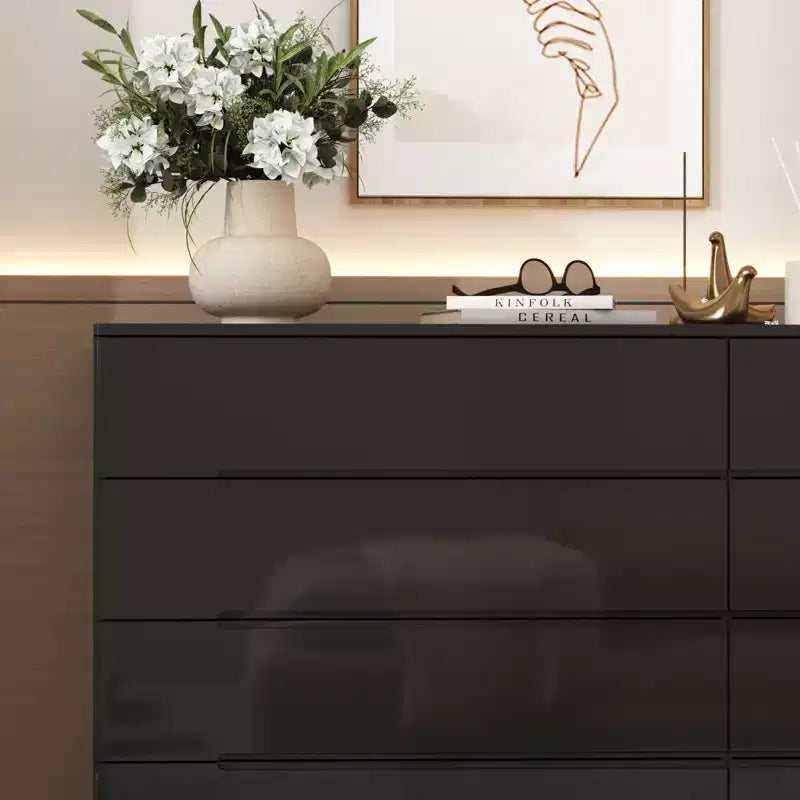 Commode moderne Famapy à 8 tiroirs avec éclairage de base LED, finition brillante et polyvalence multi-pièces, Meuble de rangement, Organisateur élégant pour la maison