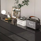 Commode moderne Famapy à 8 tiroirs avec éclairage de base LED, finition brillante et polyvalence multi-pièces, Meuble de rangement, Organisateur élégant pour la maison