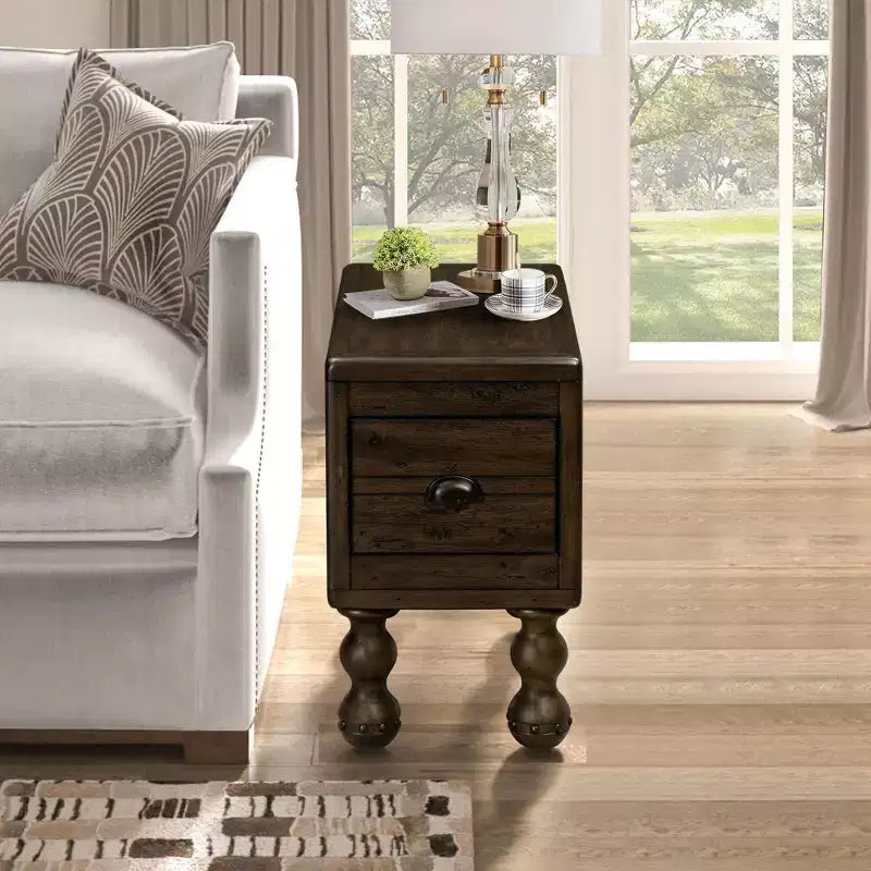Table d'appoint rectangulaire vintage Okak avec tiroir, table d'appoint avec pieds et surface en bois, table d'appoint étroite pour petits espaces, salon