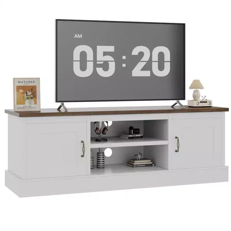 Meuble TV de style ferme avec rangement, console média moderne avec finition grain de bois rustique, convient aux salons et bureaux à domicile.