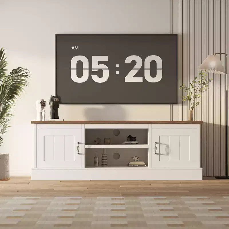 Meuble TV de style ferme avec rangement, console média moderne avec finition grain de bois rustique, convient aux salons et bureaux à domicile.