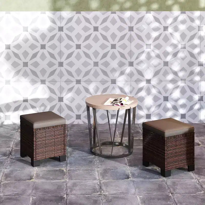 Lot de 2 poufs d'extérieur en osier avec coussins, repose-pieds et table d'appoint en rotin pour patio, bord de piscine