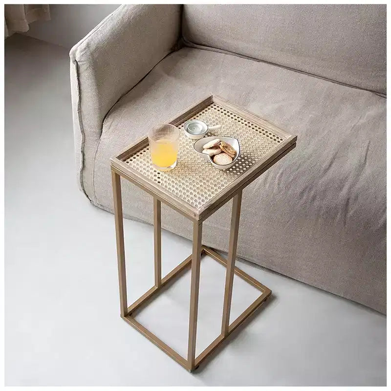 COZAYH Table d'appoint métallique de canapé style ferme en C avec plateau tissé, doré