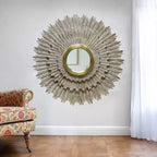 HomeRoots Miroir d'appoint encadré en bois et métal, motif soleil, finition or antique, 44 po