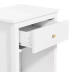 Table de chevet en bois Whisen 68 cm H avec un tiroir et une étagère pour enfants et adultes
