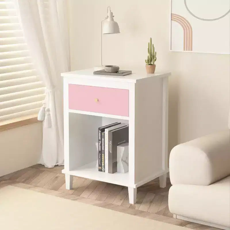Table de chevet en bois Whisen 68 cm H avec un tiroir et une étagère pour enfants et adultes