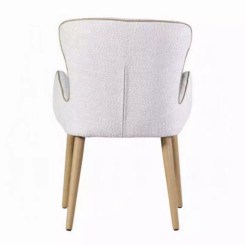 Lot de 2 chaises Royal Hampton, en bouclé blanc, rembourrage doux, pieds en bois marron
