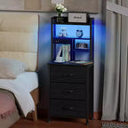 Qwatto Table de chevet de 115 cm de haut avec station de recharge USB et lumière, 3 tiroirs en tissu, table de nuit, étagère pour petite chambre à coucher, dortoir, finition noire