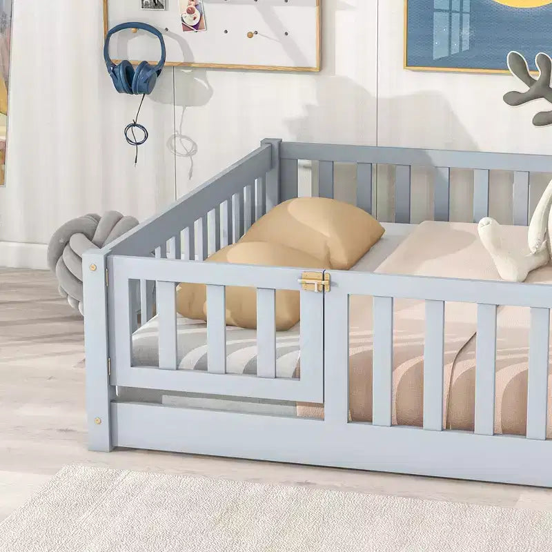 Lit Sailvan complet avec clôture et porte, lit plateforme pour enfants en bois massif