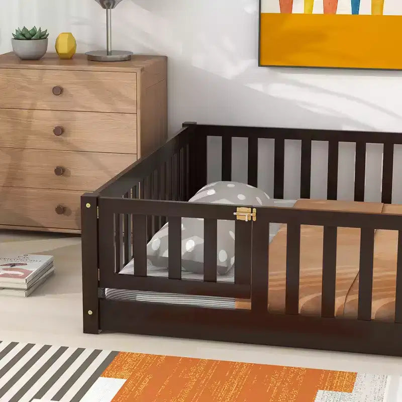 Lit Sailvan complet avec clôture et porte, lit plateforme pour enfants en bois massif