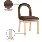 Chaise de salle à manger Meridian Furniture Conrad en velours marron