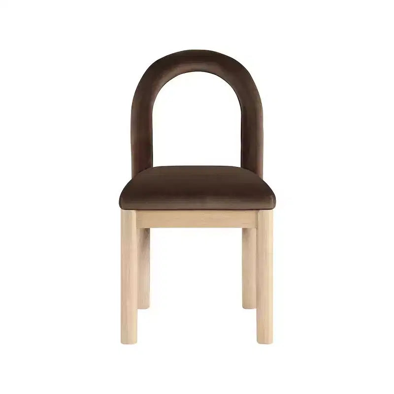 Chaise de salle à manger Meridian Furniture Conrad en velours marron