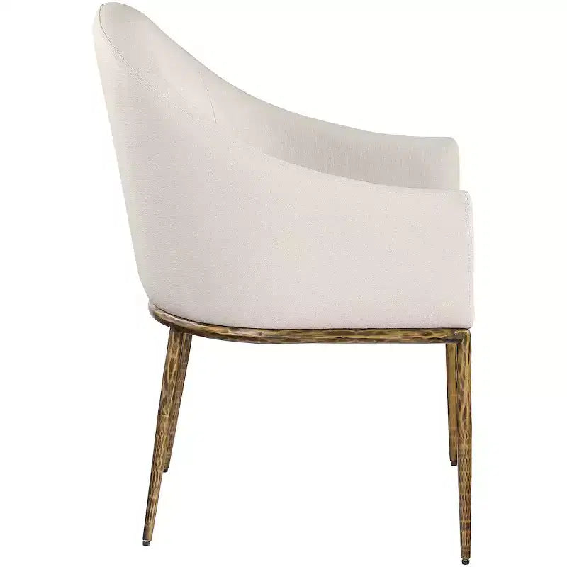 Chaise de salle à manger capitonnée avec accoudoirs Meridian Furniture Ferro en tissu texturé performance lin beige