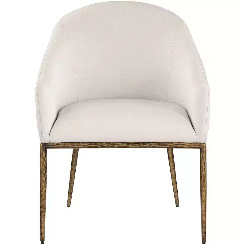 Chaise de salle à manger capitonnée avec accoudoirs Meridian Furniture Ferro en tissu texturé performance lin beige