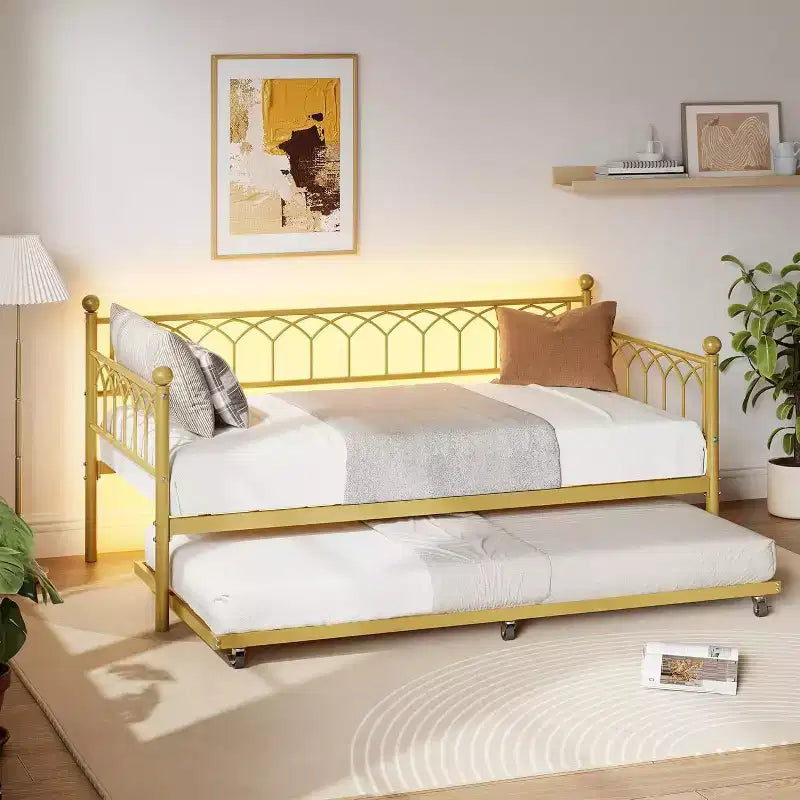 Lit de repos robuste GustoWave, ensemble de cadre de lit de repos double avec station de charge