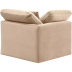 Fauteuil d'angle en velours Indulge Meridian Furniture