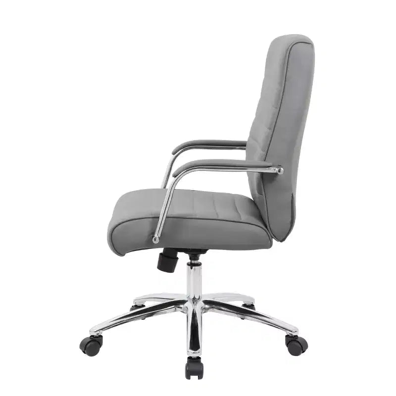 Chaise de conférence de direction grise - Boss Office Products : CaressoftPlus, Piètement chromé, Capacité de 125 kg