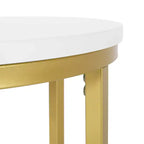 Table d'appoint en C moderne et glamour Ingersol blanche/dorée - Christopher Knight Home : Cadre en fer, plateau en composite de bois, table d'appoint circulaire pour canapé