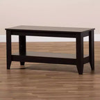 Table basse Elada en bois de wengé marron foncé - Baxton Studio : Étagère inférieure, pieds coniques élégants, design moderne