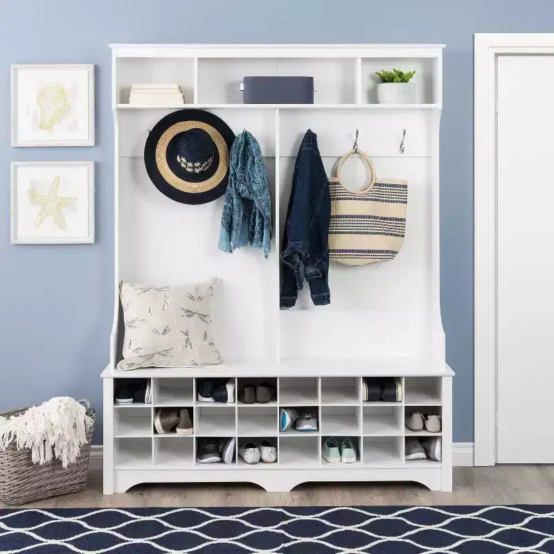 Meuble d'entrée Prepac de 60 po de large avec 24 casiers à chaussures