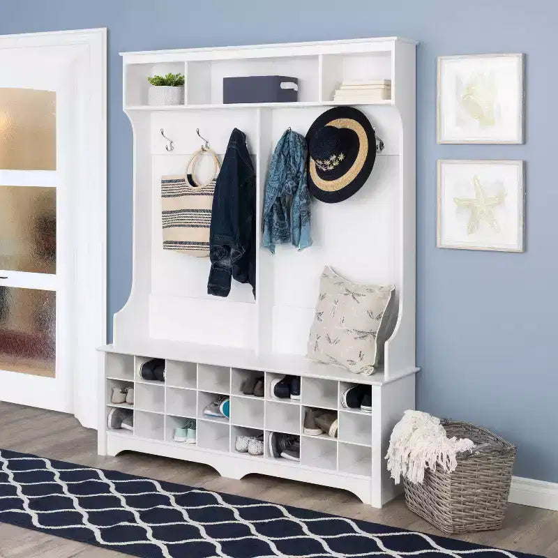 Meuble d'entrée Prepac de 60 po de large avec 24 casiers à chaussures