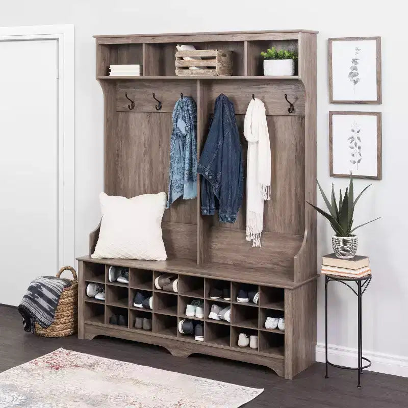 Meuble d'entrée Prepac de 60 po de large avec 24 casiers à chaussures