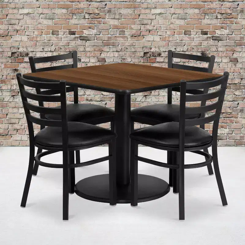 Ensemble de table carrée stratifiée 36" Flash Furniture avec piètement rond et 4 chaises en métal à dossier échelle