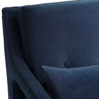 Fauteuil d'appoint capitonné en tissu bleu Tilman de Studio 55D