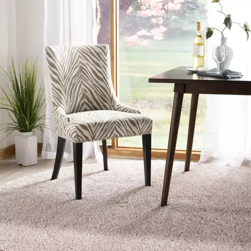 Chaise de salle à manger Becca 19 H avec clous décoratifs - MCR4502 - Safavieh Couture