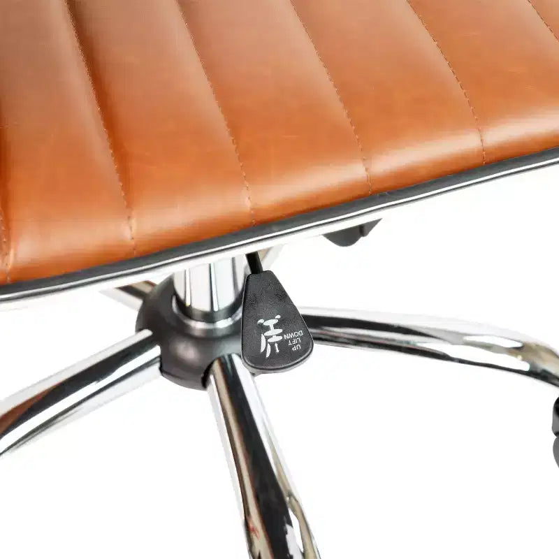 Chaise de bureau pivotante sans accoudoirs nervurée à dossier bas Flash Furniture