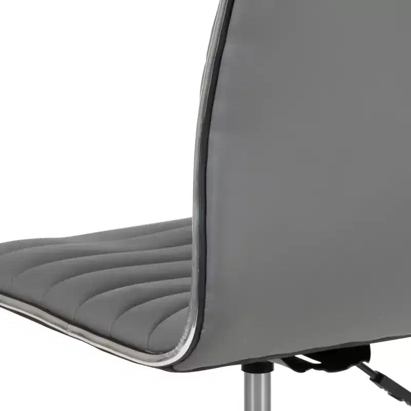 Chaise de bureau pivotante sans accoudoirs nervurée à dossier bas Flash Furniture