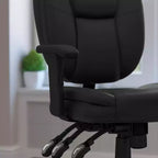 Chaise de bureau ergonomique pivotante multifonction Flash Furniture à dossier mi-hauteur avec coussin supérieur et accoudoirs réglables
