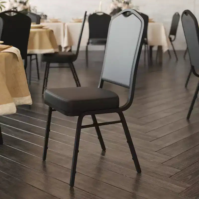 Chaise de banquet empilable à dossier couronné de la série HERCULES de Flash Furniture