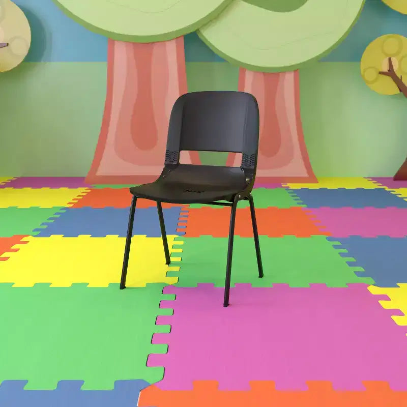Chaise empilable ergonomique Emma et Oliver - Crèche et école à domicile (16 sièges)