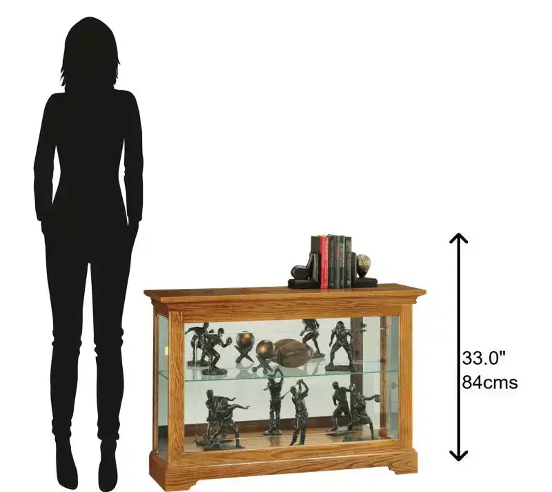 Vitrine Howard Miller Burrows en chêne doré 680535