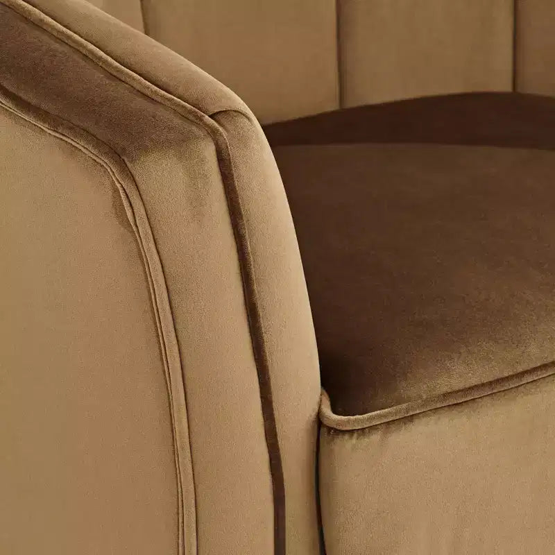 Fauteuil capitonné en velours marron 55 Downing Street 55 Downing Leighton 35 3/4 de large
