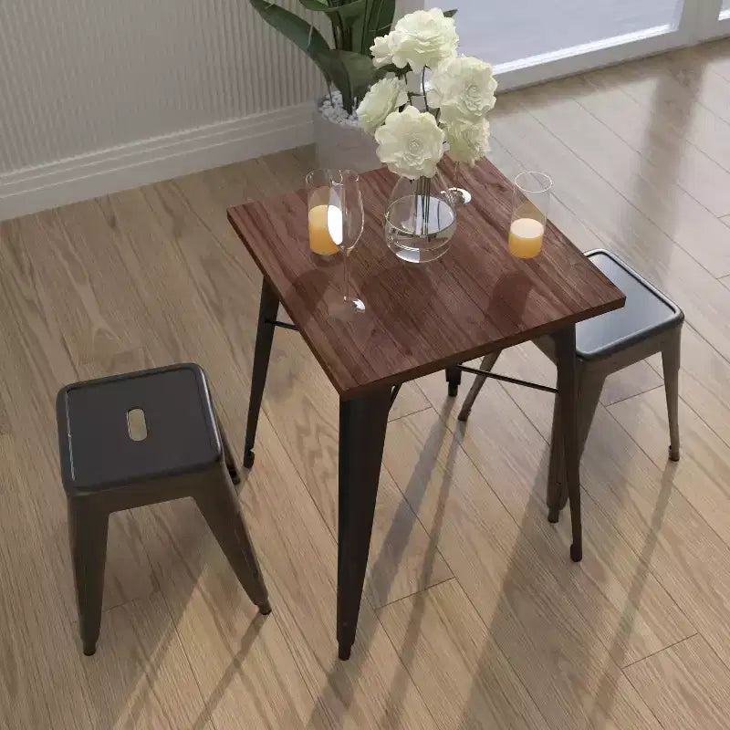 Table contemporaine d'intérieur en acier 23,5 Merrick Lane avec plateau carré en bois rustique