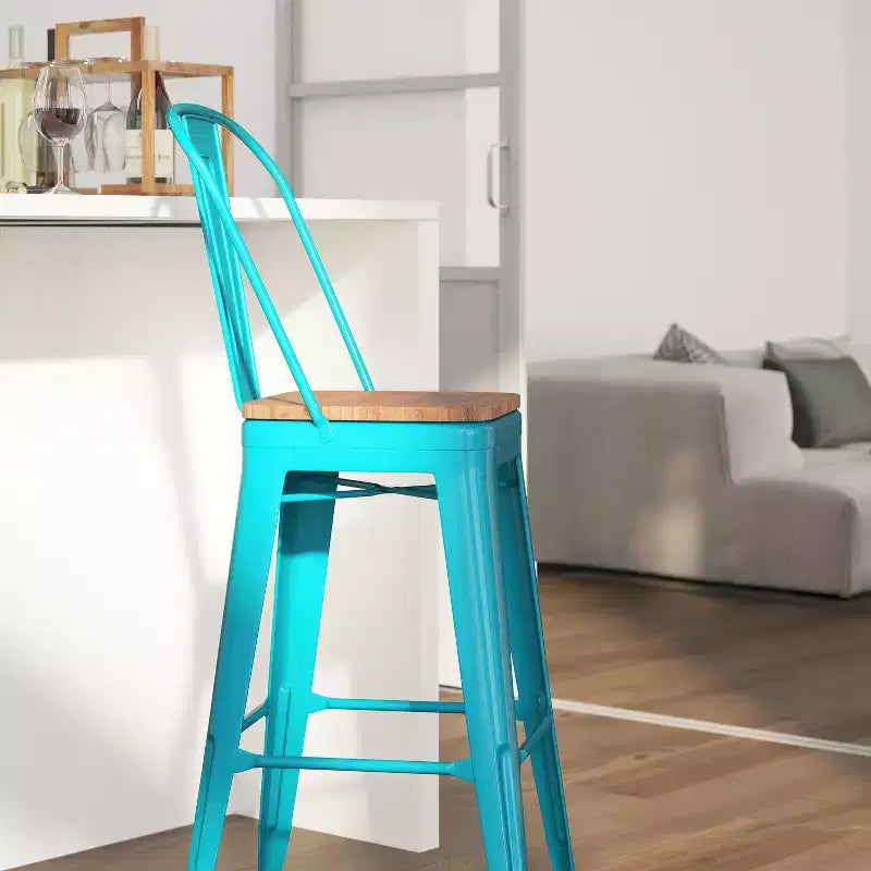 Tabouret de comptoir Merrick Lane 30 en métal, pour intérieur et extérieur, avec dossier à lattes verticales, repose-pieds intégré et assise en bois