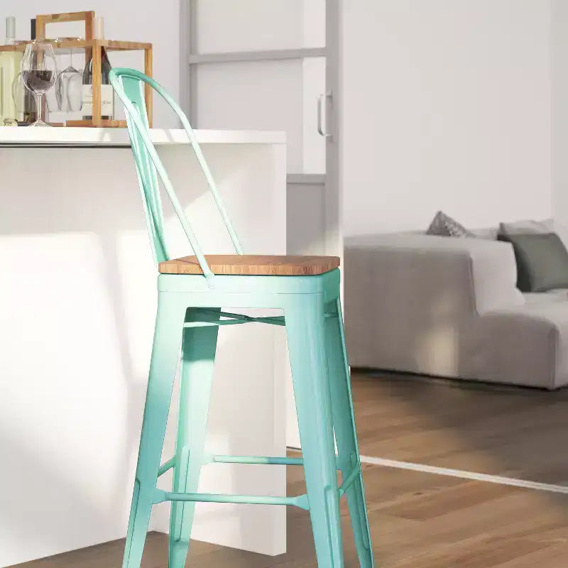 Tabouret de comptoir Merrick Lane 30 en métal, pour intérieur et extérieur, avec dossier à lattes verticales, repose-pieds intégré et assise en bois