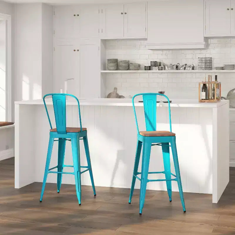 Tabouret de comptoir Merrick Lane 30 en métal, pour intérieur et extérieur, avec dossier à lattes verticales, repose-pieds intégré et assise en bois